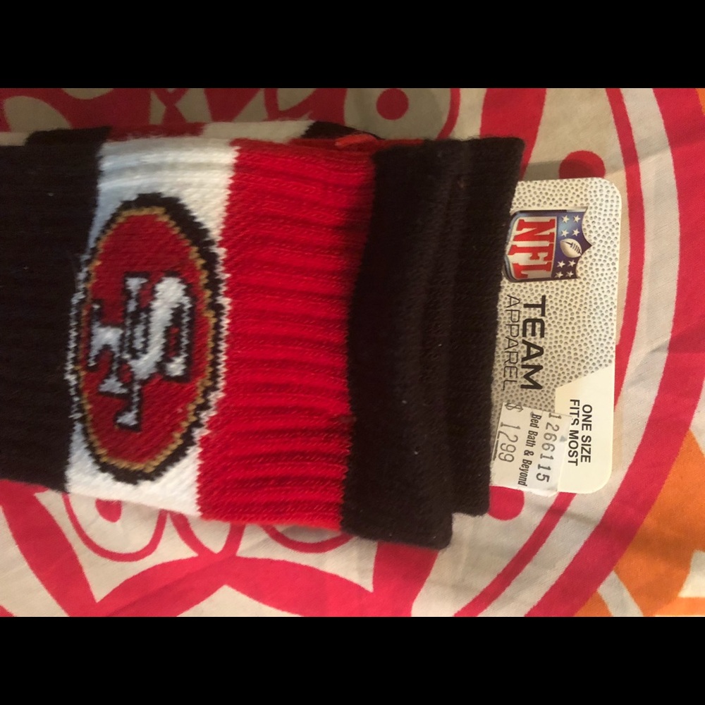 NEW.  49ERS 511 STRIPED MEDIUM Knee High Socks.